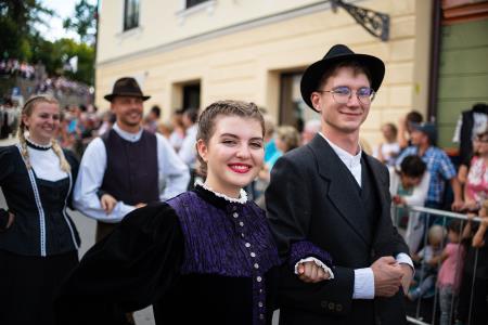 Izjemen obisk zaznamoval 50. Dneve narodnih noš in oblačilne dediščine v Kamniku (Blaž T. Muc)  (86)